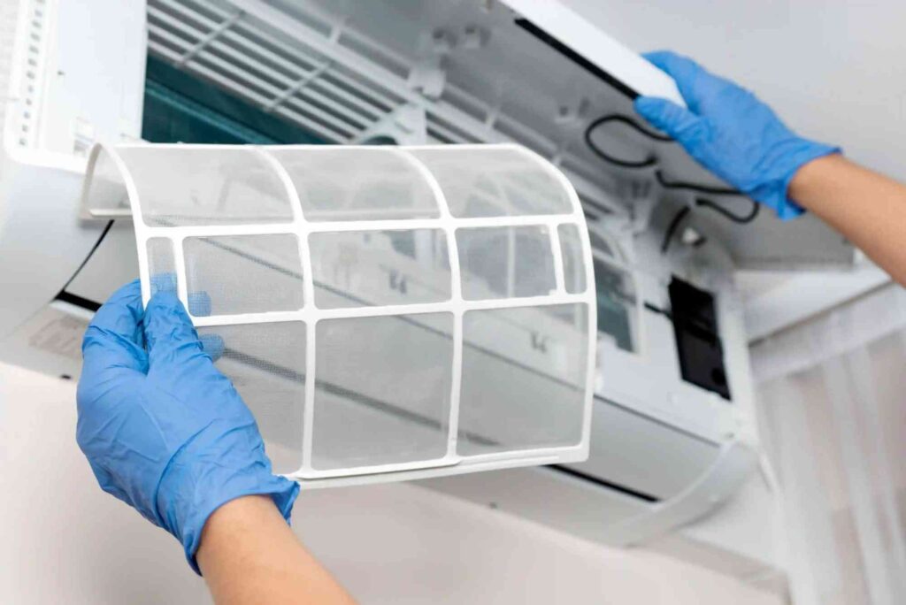 Step-by-Step Guide to Cleaning AC Filters for Dubai Apartments.